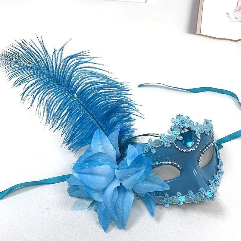 Masque Vénitien Plumes et Fleurs - Bal Masqué Élégant – vue 2