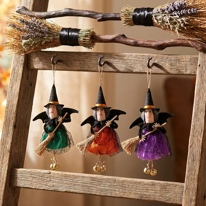 Sorcière Suspendue Halloween – Balai et Grelots