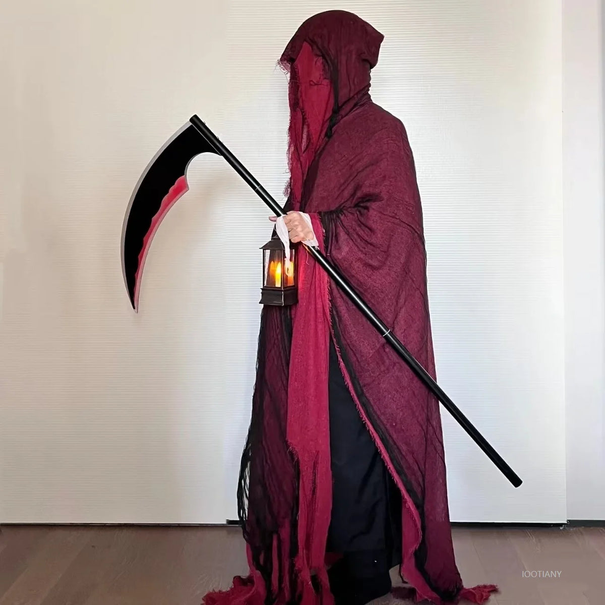 Cape Gothique à Capuche – Noire, Rouge, Grise ou Café