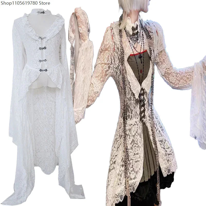 Robe Médiévale Gothique en Dentelle Fleurie