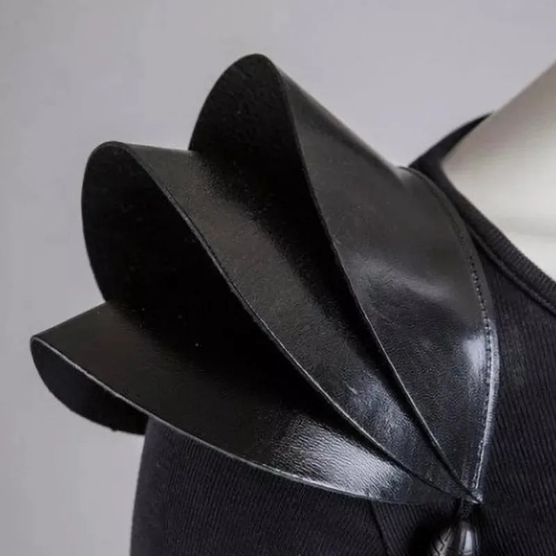 Armure d'Épaule Gothique Femme - Harnais Cuir Viking Guerrière – vue 6