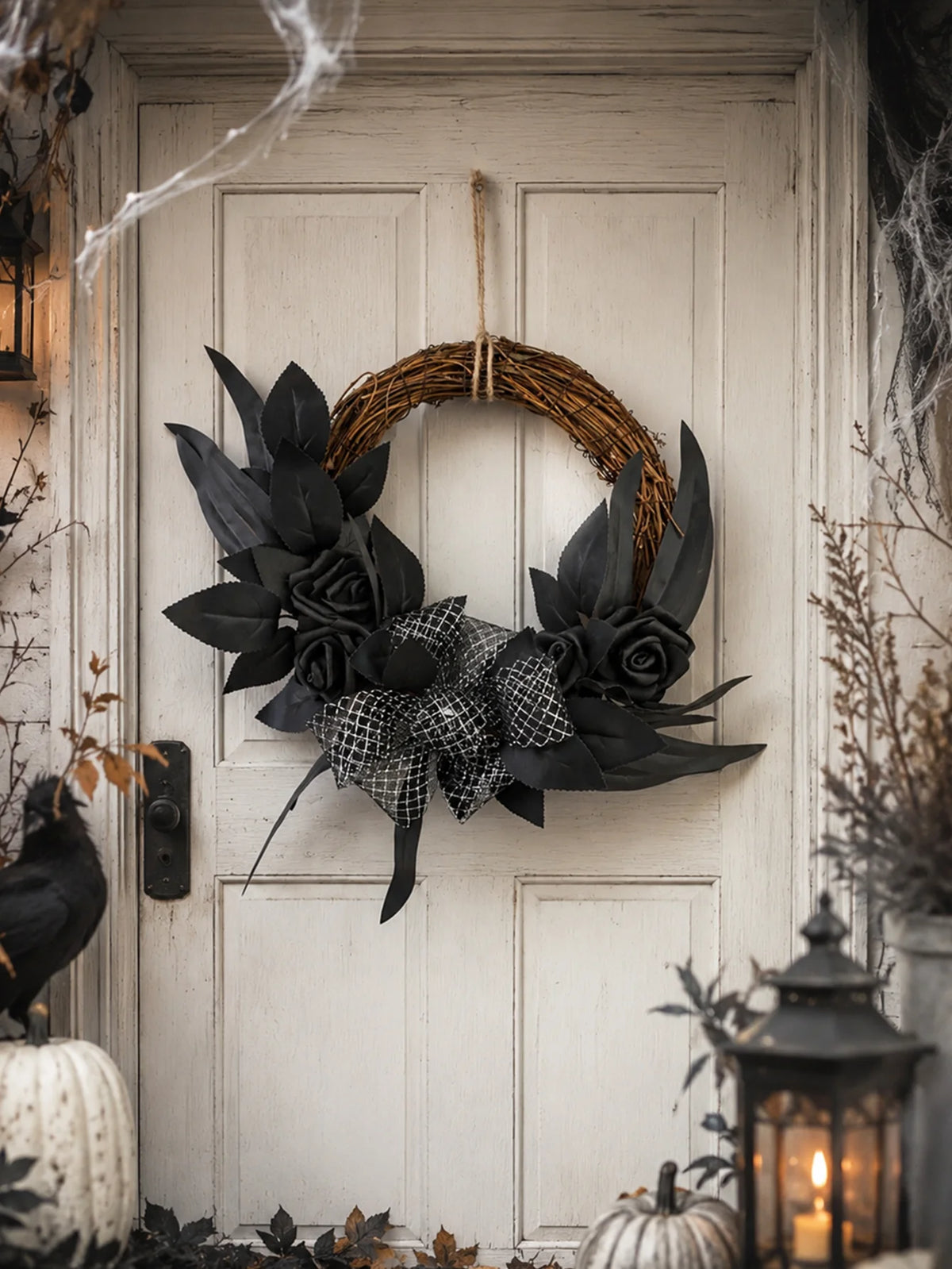 Couronne d'Halloween en Rotin - Crâne, Rose Rouge et Squelette – vue 3