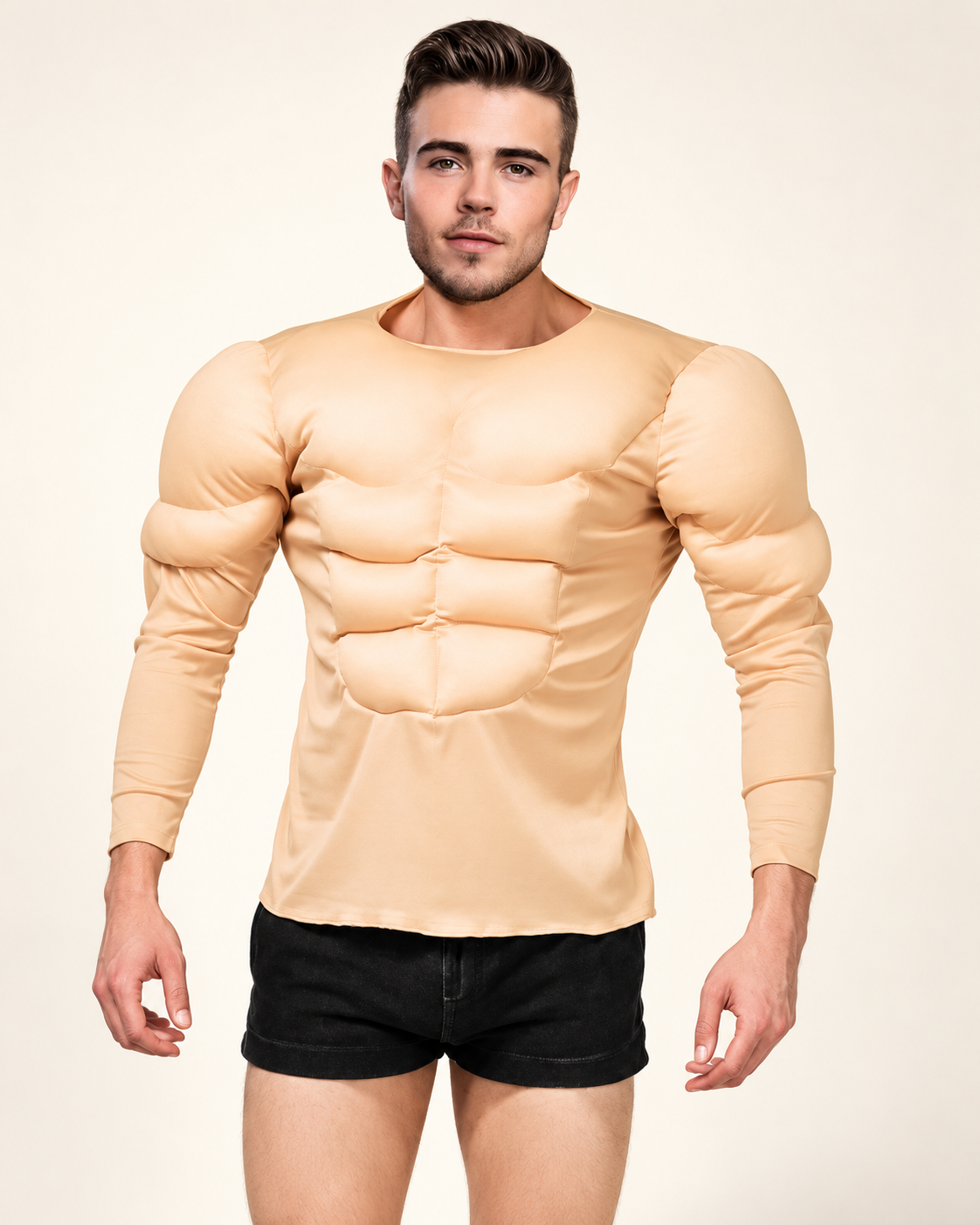 T-Shirt Faux Muscles Bodybuilder Homme — photo premium studio